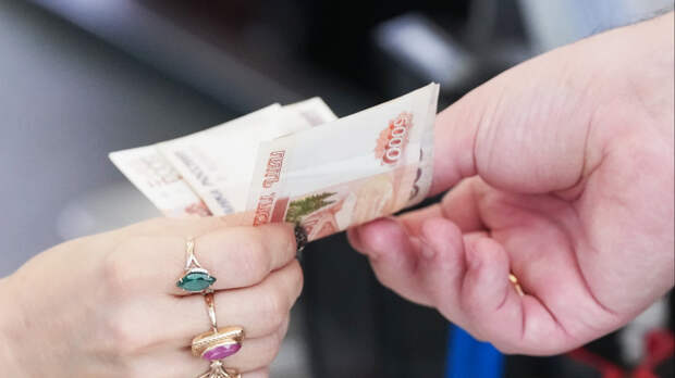 Выплаты и квоты: какие изменения ждут россиян с 1 мая
