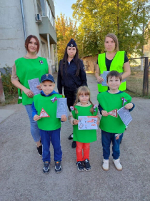 В Самарской области сотрудники Госавтоинспекции продолжают проводить профилактические мероприятия с детьми и их родителями