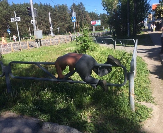 Напился?! Веди себя уравновешено! Ок! Напился?! Веди себя уравновешено! Ок!