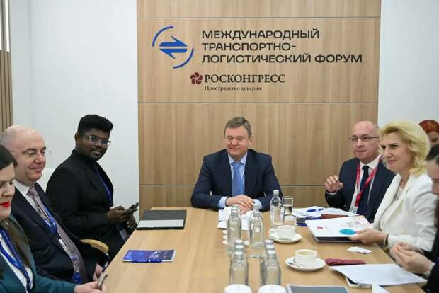 С кем встретился вице-губернатор Петербурга Поляков?