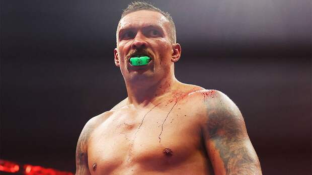 Усик опубликовал совместное фото с Томасом Мюллером