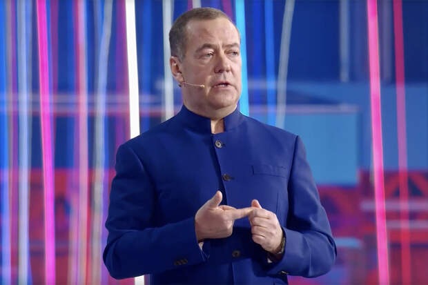 «Конфликт с Европой навсегда». Медведев перед молодежью высказался о завершении СВО и ядерном апокалипсисе
