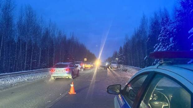 На Режевском тракте затруднено движение из-за массового ДТП