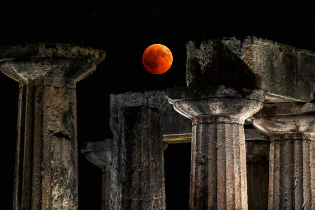 Лунное затмение XXI века в Греции