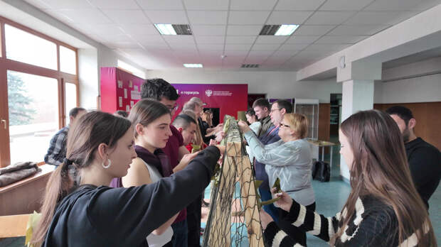 Ко Дню Защитника Отечества из Крыма бойцам в зону СВО передадут пироги, техническую помощь, прицелы и генераторы