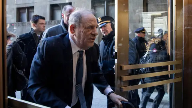 Развязка скандала: продюсера Харви Вайнштейна приговорили к 23 годам тюрьмы