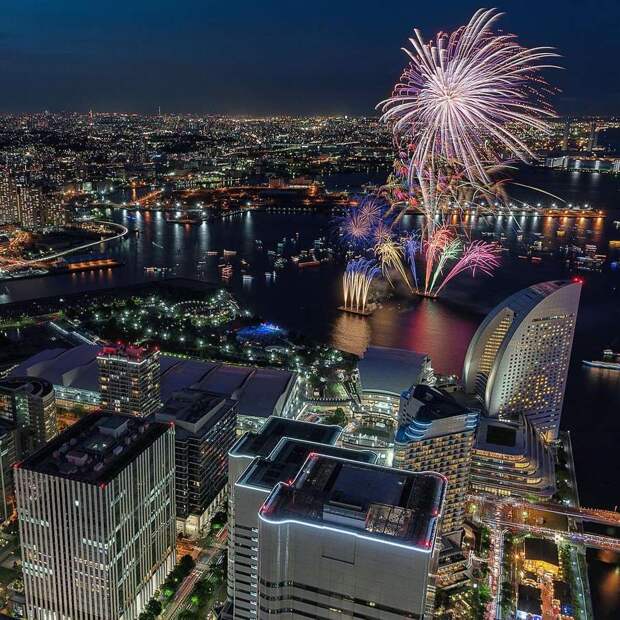 The Japanese Photographer Keisuke Captures The Beauty Of Fireworks In Japan