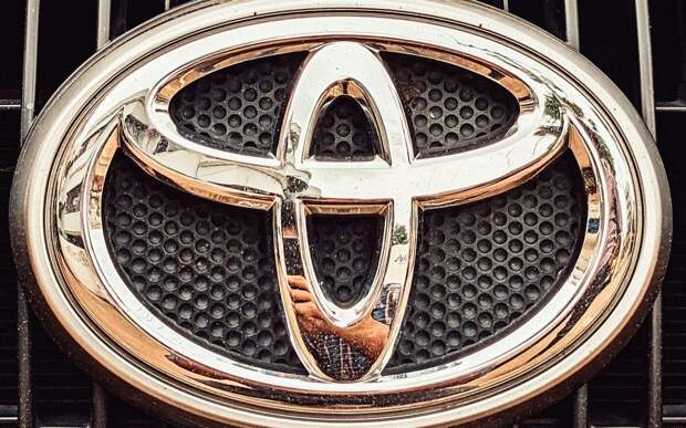 Toyota будет выпускать автомобили с ДВС, пока их полностью не запретят
