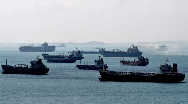 Глава британской дипломатии допустила взятие на абордаж любого судна «теневого флота» РФ