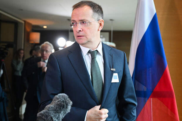 Мединский пошутил об уроках истории для украинцев, говоря о встрече в Женеве