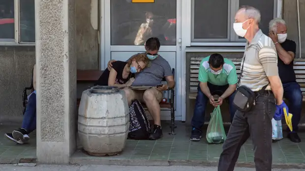 Число случаев коронавируса в Сербии превысило 14 тысяч