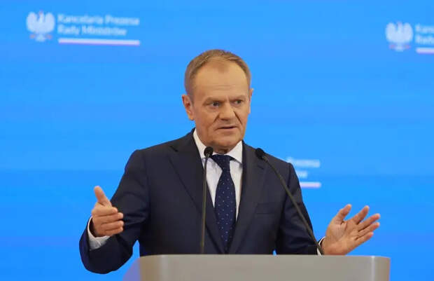 Польский премьер раскритиковал президента страны за его слова о готовности разместить в стране американское ядерное оружие