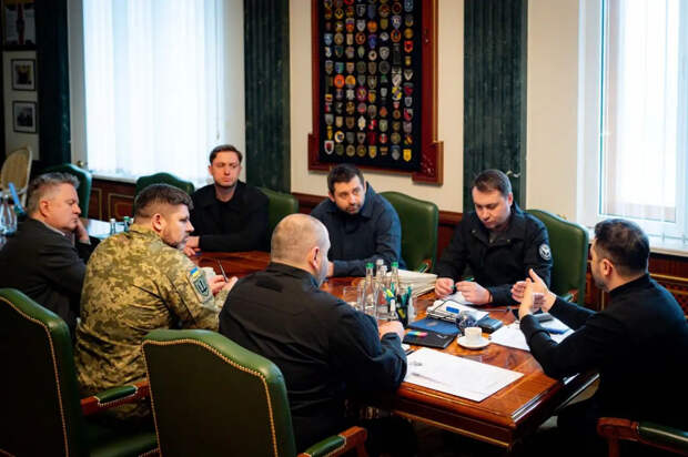 Киев пытался протащить в Абу-Даби временное перемирие с Москвой