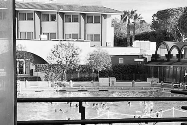 В Италии семилетнего ребенка засосало в слив бассейна на глазах у отца