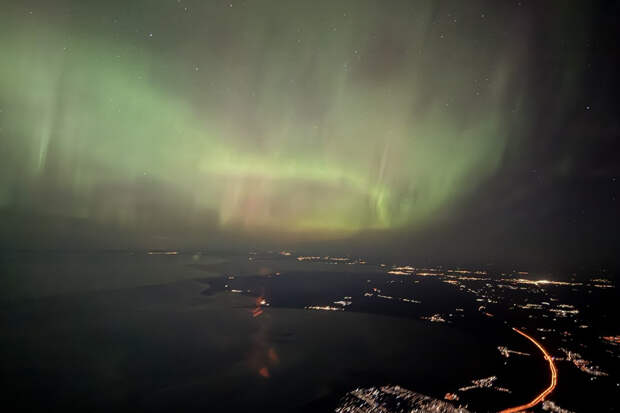 Российский пилот запечатлел редкое природное явление во время полета