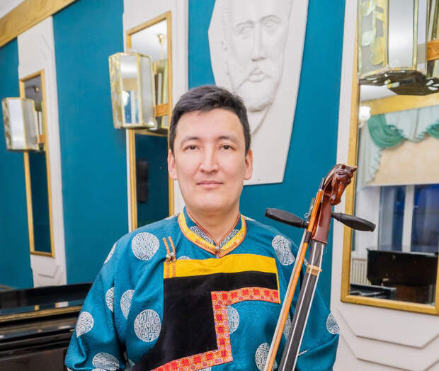 Эрдэм Дымбрылов: «У нас многонациональная страна, а мы не знаем ни языка, ни культуры, ни музыки друг друга»