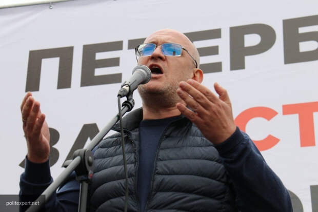 Оппозиция превратила согласованный митинг в Петербурге в акцию ненависти