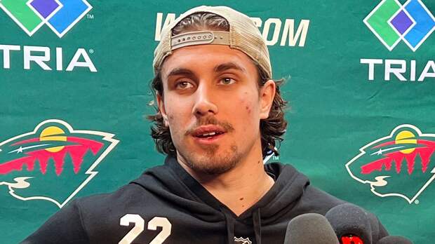 Россиянин Хуснутдинов оформил дебютный голевой дубль в НХЛ