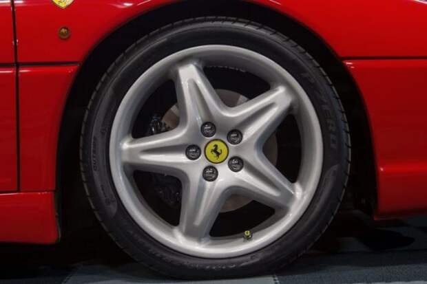 Ferrari F355 Berlinetta - один из самых красивых автомобилей