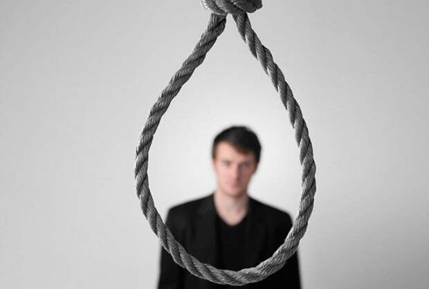 Покинуть мир живых можно, и не дожидаясь воли свыше.