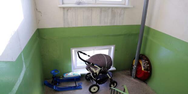 «Коляска у лифта — вне закона»: в России ужесточают правила пользования общим имуществом