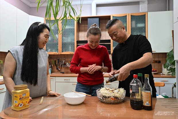 Как китайцы встречают Новый год в Москве: традиции и меню