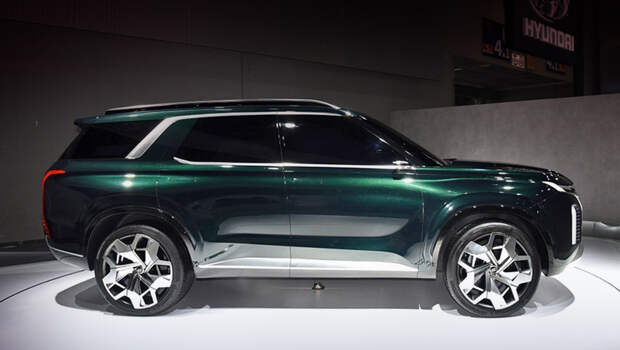 Hyundai palisade. «Автомобили Hyundai будут сексуальнее, чем Alfa Romeo. Вот миссия, которую мы хотим выполнить», — заявил минувшим летом в интервью Automotive News шеф-дизайнер Саньюп Ли. Доказательством тезиса, очевидно, служит и концепт Grandmaster (на фото), прототип модели Palisade.