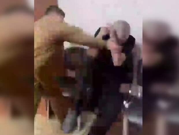 Москалькова и Песков отреагировали на видео с избиением сыном Кадырова поджигателя Корана