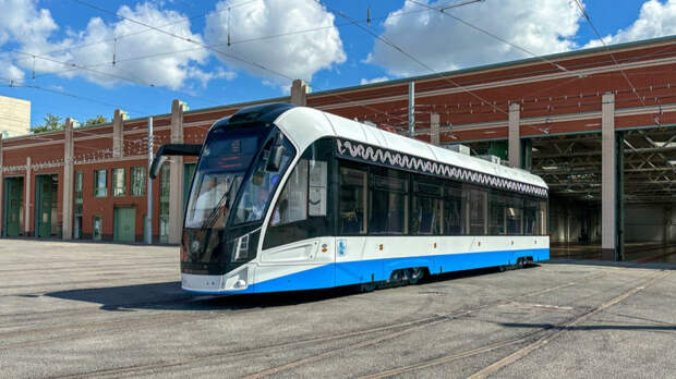 Собянин: первый трамвай «Львенок-Москва» прибыл в столицу