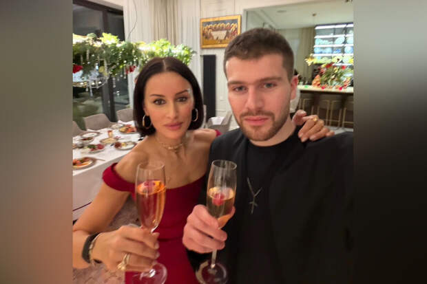 Бизнесвумен Тина Канделаки опубликовала редкое фото с сыном Леонтием