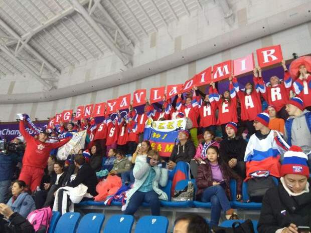 Пощечина МОК: вопреки всем запретам олимпийские трибуны заполонили российские флаги