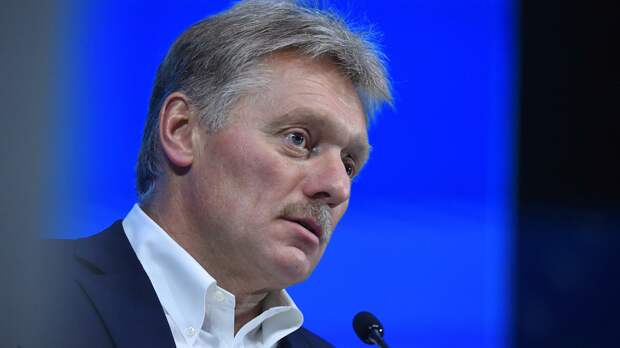 Песков заявил, что поддерживает решение по обязательной вакцинации 