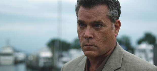 Дочери Фрэнка Синатры прислали Рэю Лиотте лошадиную голову за отказ сыграть их отца в сериале