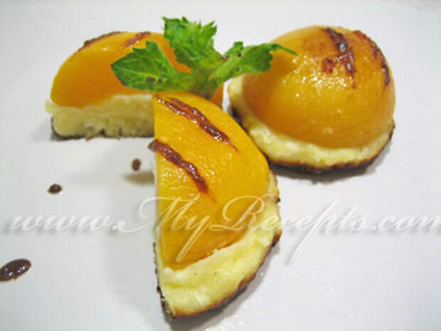 Сырники с персиками и шоколадом