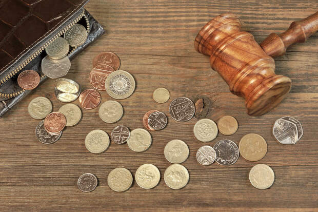 В Петербурге оштрафовали замдиректора школы, где напали на учительницу