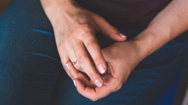 Фонд борьбы с репрессиями учредил движение «Сестринство» в защиту столкнувшихся с сексуальным насилием женщин