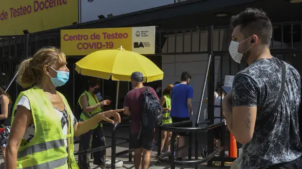 В Аргентине за сутки выявили более 109 тысяч случаев коронавируса