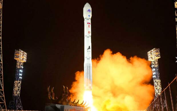 Запуск спутника Malligyong
