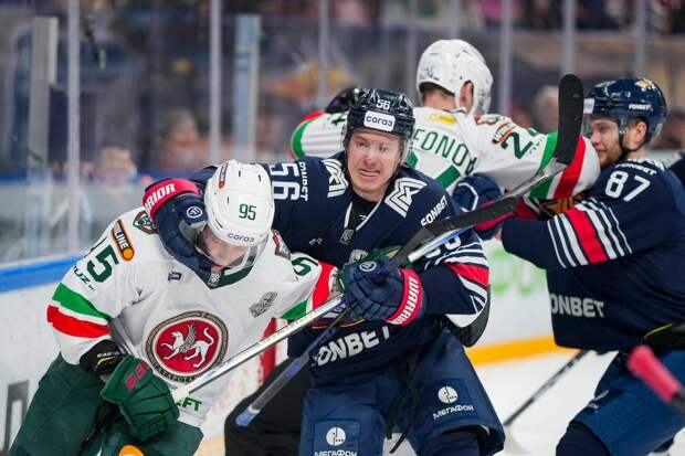 «Смурфики» из Казани и очная ставка Разина: серия «Ак Барса» с «Металлургом» набирает ход