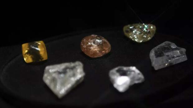 В «Алросе» назвали самые редкие алмазы в России