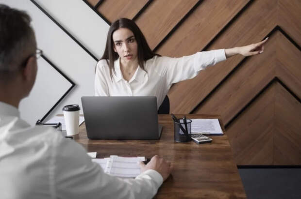 Юрист Салкин: прогул является основанием для дисциплинарного увольнения