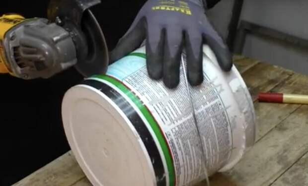 Как уменьшить количество пыли от дрели