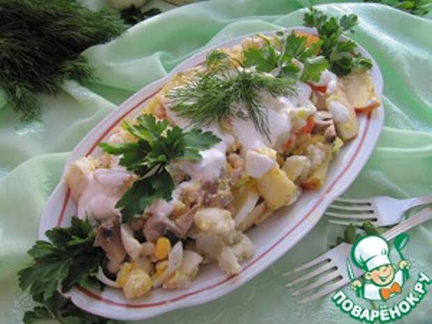 Салат из фасоли и цветной капусты с шампиньонами