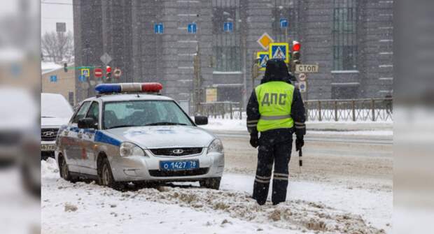 Столичная ГИБДД напомнила об ограничениях на дорогах в новогоднюю ночь