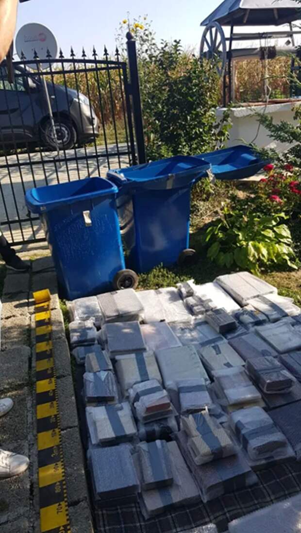 Преступление было очень тщательно продумано. Преступление было очень тщательно продумано.