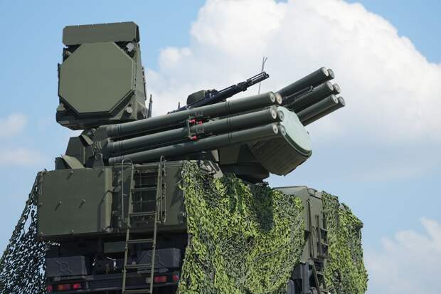 Собянин: за сутки средства ПВО сбили 94 летевших на Москву беспилотника