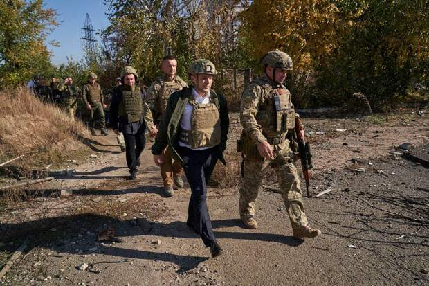 Хватит, войну надо заканчивать - украинцы требуют от Киева прямого диалога с Москвой