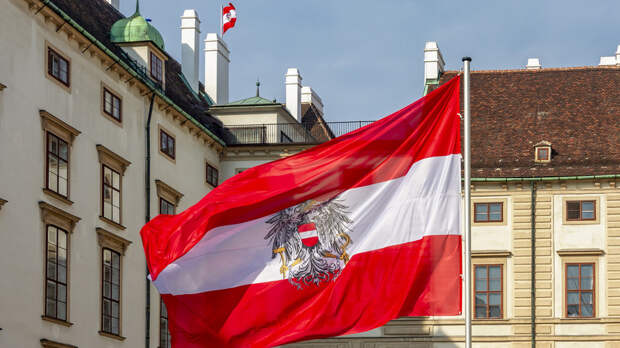 Неизвестные осквернили советское воинское захоронение в Вене