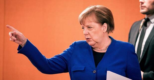 Канцлер Германии Ангела Меркель: "Вышвырните этого "пациента" в Россию, чтобы не светился на нашей территории!"