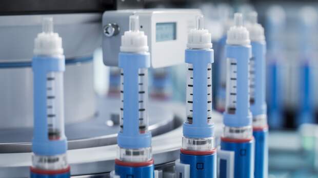 Названо число ожидающих вакцину от одного вида рака россиян